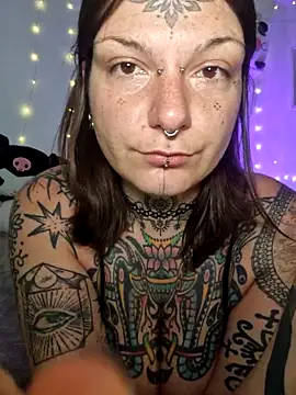 lizzardqueeen online show from February 2026 11:43:02 PM