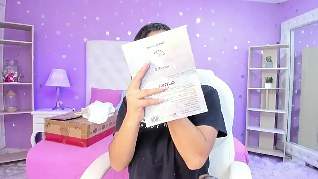 Snapshot of scarlette_15_ chatting on January 2026 03:20:01 AM scarlette 15 online show from January 2026 03:20:01 AM