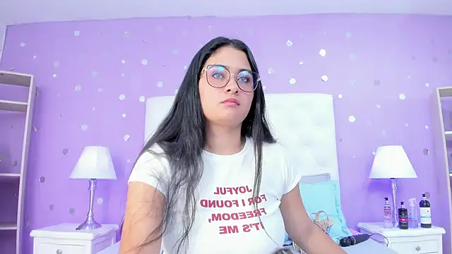 Snapshot of scarlette_15_ chatting on February 2026 03:12:02 AM scarlette 15 online show from February 2026 03:12:02 AM