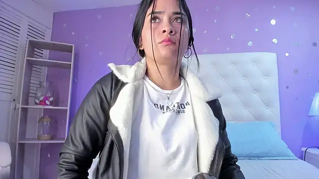 Snapshot of scarlette_15_ chatting on February 2026 03:03:02 AM scarlette 15 online show from February 2026 03:03:02 AM