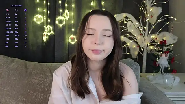 Snapshot of GarynAnstead chatting on December 2024 02:34:02 PM GarynAnstead online show from December 2024 02:34:02 PM