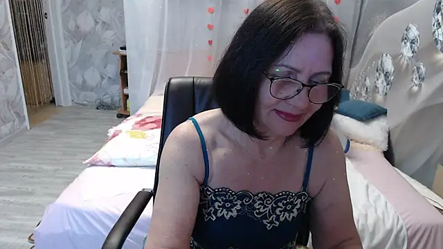 OlgaHottie online show from April 2026 11:43:01 PM