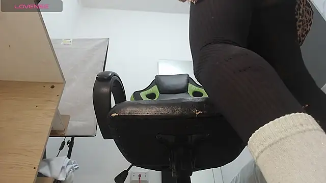 alma fenix online show from February 2025 03:15:02 PM