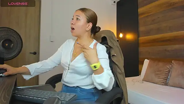 alma fenix online show from September 2025 12:29:02 PM