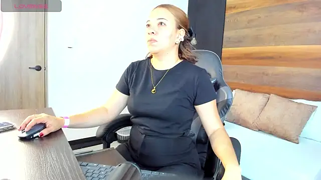 alma fenix online show from September 2025 12:18:01 PM