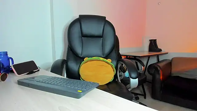 alma fenix online show from March 2026 02:50:01 AM