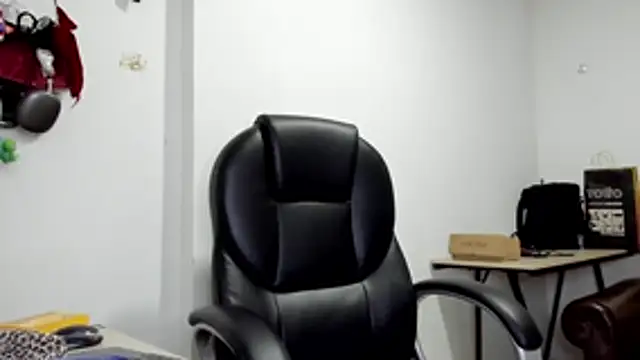 alma fenix online show from April 2026 07:48:02 AM