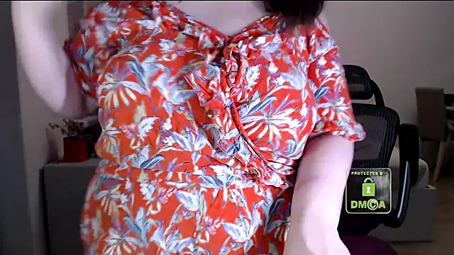 cute and hot online show from November 2025 04:09:01 PM