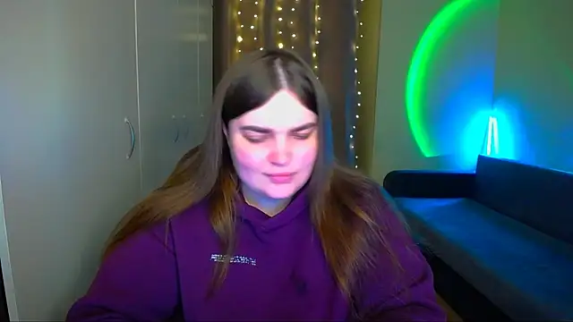 Emaaa ua online show from October 2025 06:14:02 PM