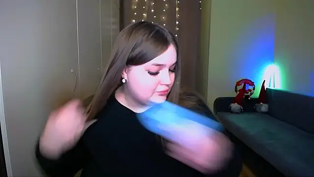 Emaaa ua online show from December 2025 06:15:01 PM