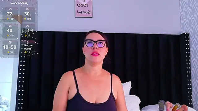 hotlatinateacher online show from April 2026 11:40:01 AM