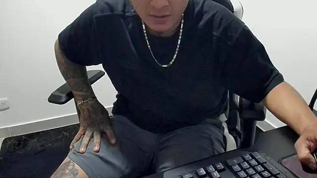 stebankechima online show from November 2025 11:07:02 PM