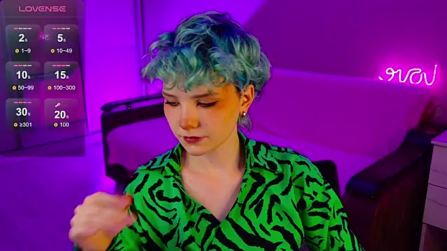 Snapshot of School_Love chatting on December 2024 01:12:01 PM School Love online show from December 2024 01:12:01 PM