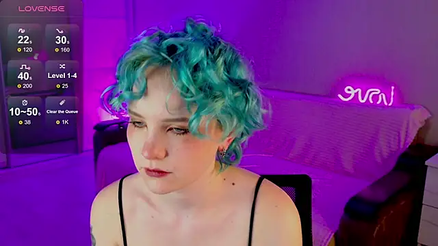 Snapshot of School_Love chatting on February 2025 01:05:01 PM School Love online show from February 2025 01:05:01 PM