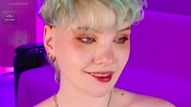 Snapshot of School_Love chatting on March 2025 04:13:02 PM School Love online show from March 2025 04:13:02 PM