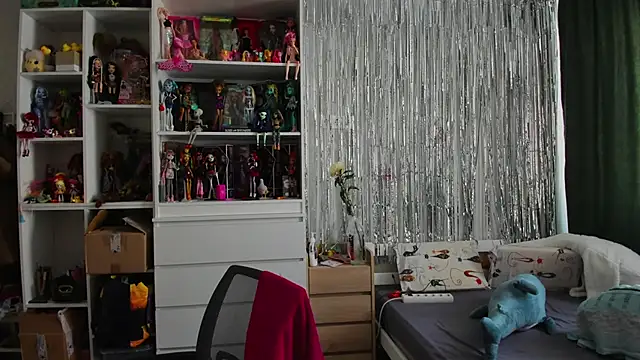 School Love online show from March 2026 07:09:02 AM