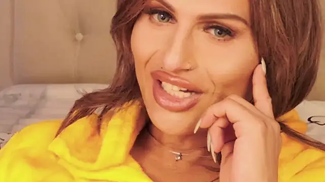 Snapshot of xprettysmilex chatting on December 2024 10:13:02 PM xprettysmilex online show from December 2024 10:13:02 PM