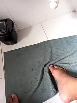 lobomisterioso13 online show from November 2025 11:20:02 AM