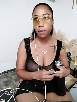 Snapshot of LadyEbonyX chatting on March 2025 07:57:02 PM LadyEbonyX online show from March 2025 07:57:02 PM