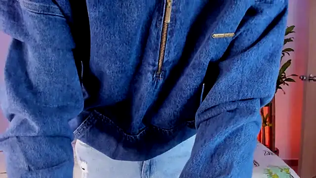 aldrinwhite online show from October 2025 05:15:02 PM