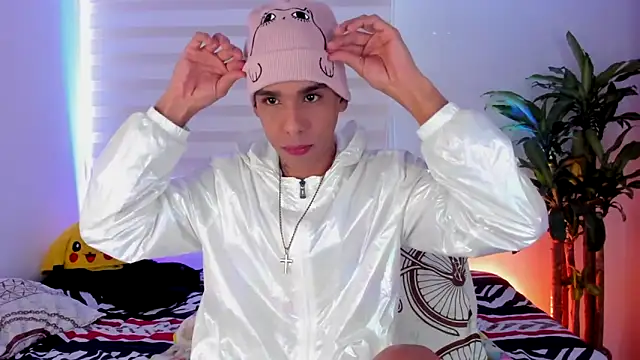 aldrinwhite online show from October 2025 03:14:02 PM