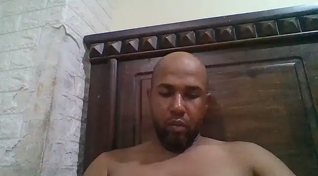 Frankie0880 online show from December 2024 03:03:02 AM