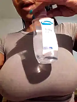 Snapshot of realsquirter chatting on September 2025 08:07:01 AM realsquirter online show from September 2025 08:07:01 AM