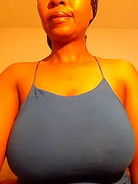 Snapshot of realsquirter chatting on October 2025 09:18:01 AM realsquirter online show from October 2025 09:18:01 AM