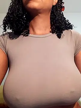 Snapshot of realsquirter chatting on November 2025 08:03:01 AM realsquirter online show from November 2025 08:03:01 AM