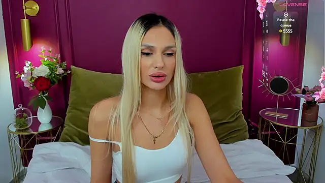 MissLoou online show from February 2025 09:43:01 AM