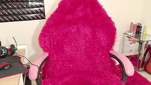 Snapshot of RoxaneEvans_ chatting on October 2025 06:26:02 PM RoxaneEvans online show from October 2025 06:26:02 PM