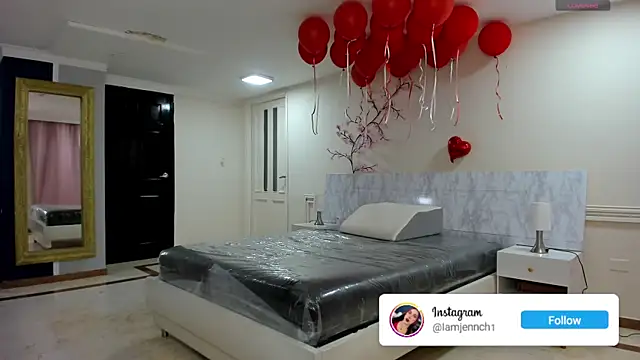 Snapshot of charolbruce_1 chatting on June 2026 11:49:02 AM charolbruce 1 online show from June 2026 11:49:02 AM