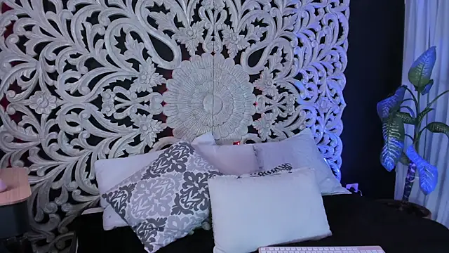 Ammy nova online show from April 2026 08:06:02 PM