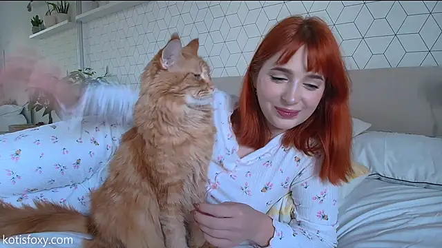 Kotis Foxy online show from December 2024 01:02:02 PM