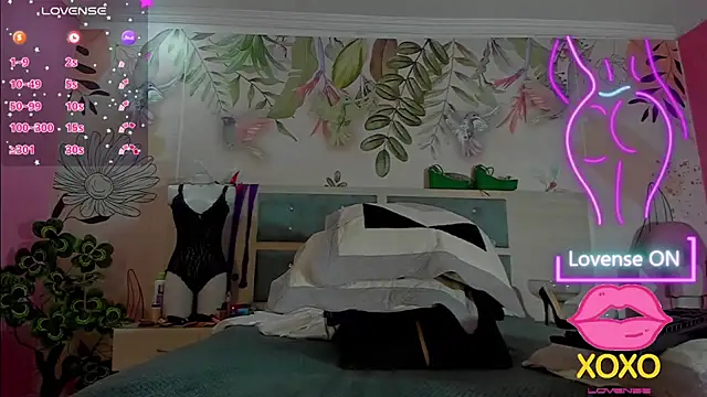 Snapshot of bigblacktransxxx chatting on February 2026 12:15:02 AM bigblacktransxxx online show from February 2026 12:15:02 AM