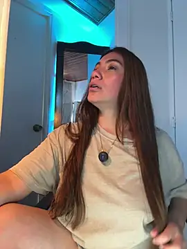 emmily d online show from July 2026 09:05:02 PM