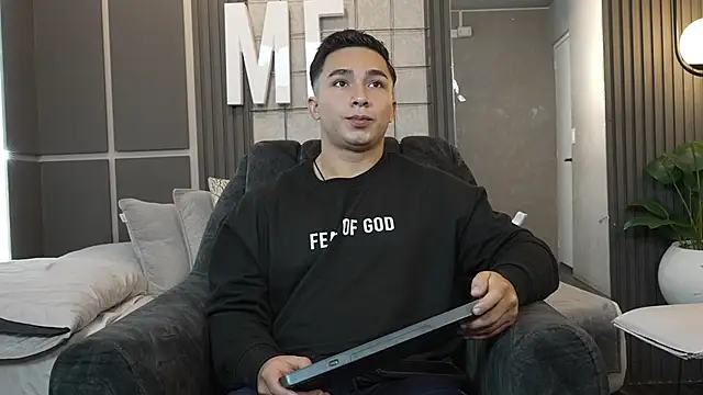 Ryan Hunt online show from March 2025 04:01:01 PM