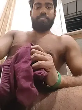 INDIANBOY7439 online show from April 2026 07:32:01 PM