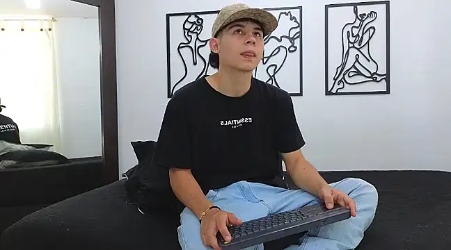 Snapshot of Deam_Broowm chatting on March 2025 09:45:01 PM Deam Broowm online show from March 2025 09:45:01 PM