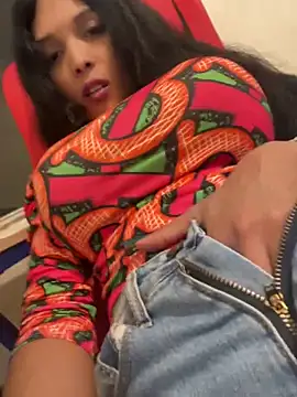 Snapshot of MOMMYJEVAA chatting on November 2025 02:22:01 AM MOMMYJEVAA online show from November 2025 02:22:01 AM