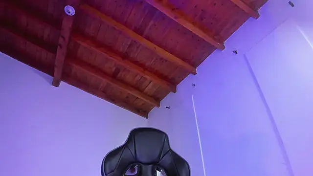 Snapshot of Daila_20_ chatting on October 2025 01:10:02 PM Daila 20 online show from October 2025 01:10:02 PM