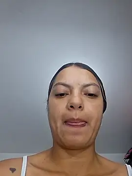 Snapshot of Daila_20_ chatting on November 2025 01:10:02 PM Daila 20 online show from November 2025 01:10:02 PM