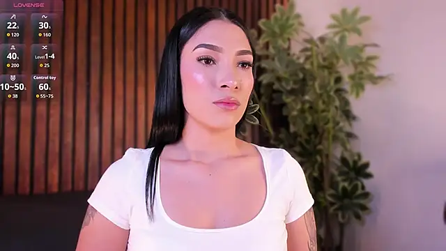 Jennmiiller  online show from November 2025 12:27:02 PM