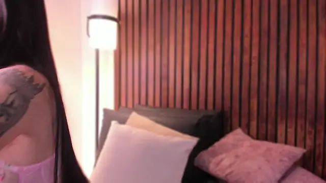 Jennmiiller  online show from December 2025 12:12:02 PM