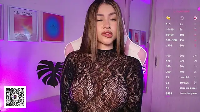 Snapshot of Liujunne2 chatting on November 2025 10:41:01 PM Liujunne2 online show from November 2025 10:41:01 PM