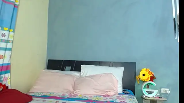 Snapshot of Madison__12 chatting on February 2025 11:13:02 PM Madison  12 online show from February 2025 11:13:02 PM