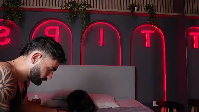 Austin bolt online show from October 2025 03:19:01 AM