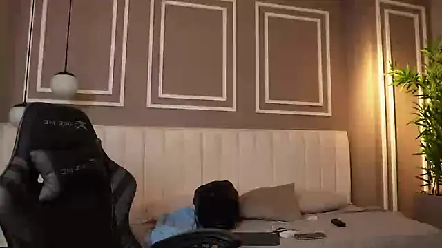 Austin bolt online show from November 2025 12:53:01 AM