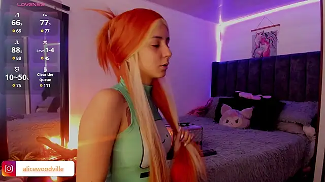 Snapshot of Alice_woodville chatting on February 2025 07:26:01 PM Alice woodville online show from February 2025 07:26:01 PM