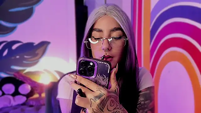 Snapshot of Alice_woodville chatting on September 2025 09:38:01 PM Alice woodville online show from September 2025 09:38:01 PM